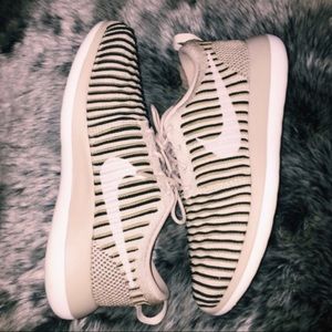 Nike Roshe Two Flyknit Line 💎